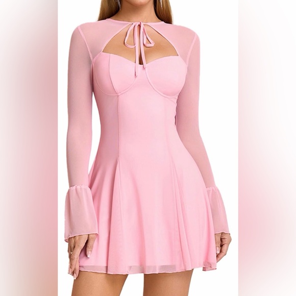 Dresses & Skirts - Women’s Chic Long Sleeve Mini Dress NWOT size Medium